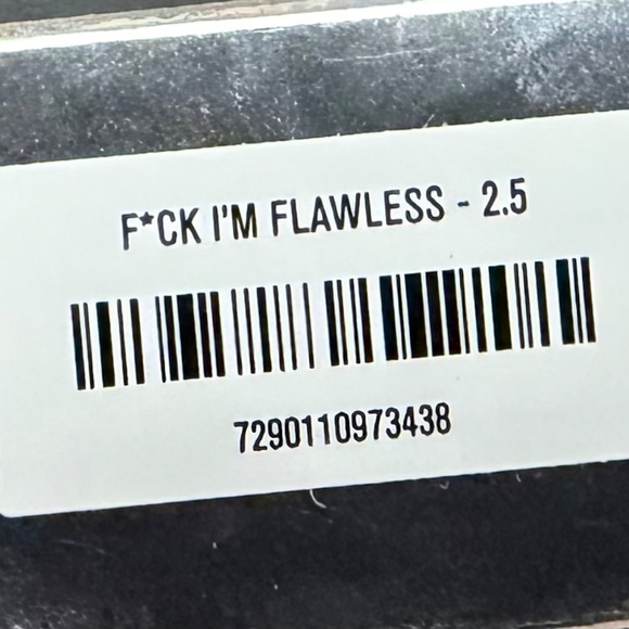 Il Makiage I'm Flawless Multi-Use Perfecting Concealer 2.5 (New in box) - Picture 3 of 3